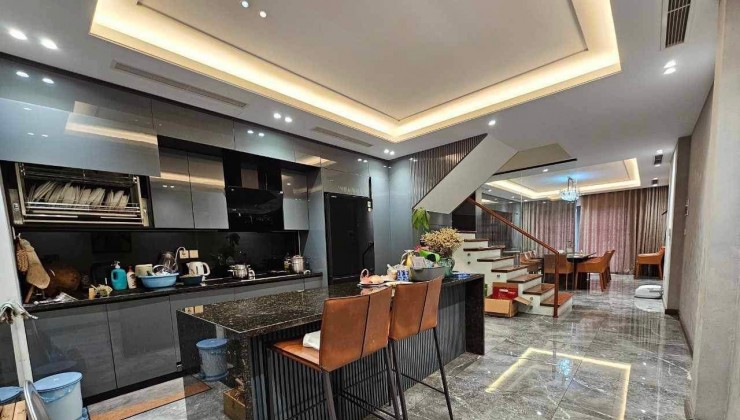 Cho thuê MBKD mặt phố Nguyễn Văn Lộc, DT 68m, 5tầng - Mt 4.5m - Giá 50 Triệu (ctl)